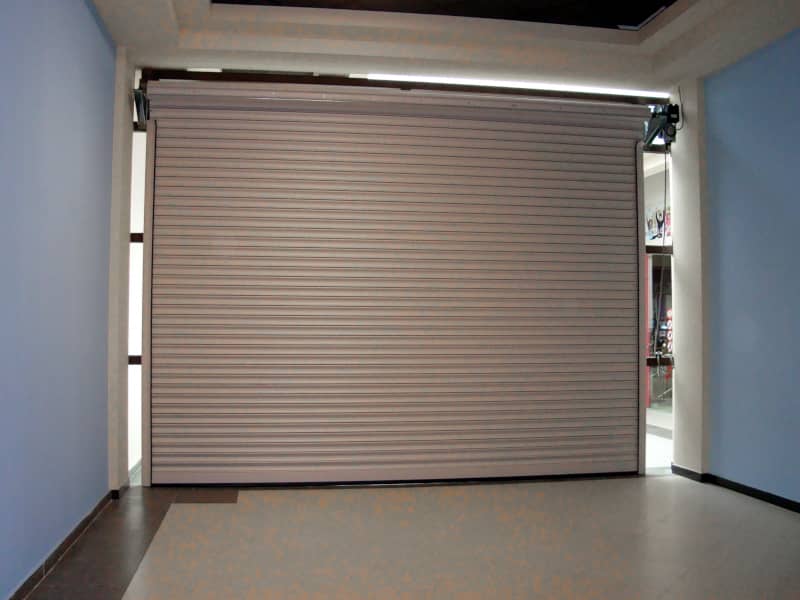 Роллетные ворота DoorHan в Сыктывкаре с установкой