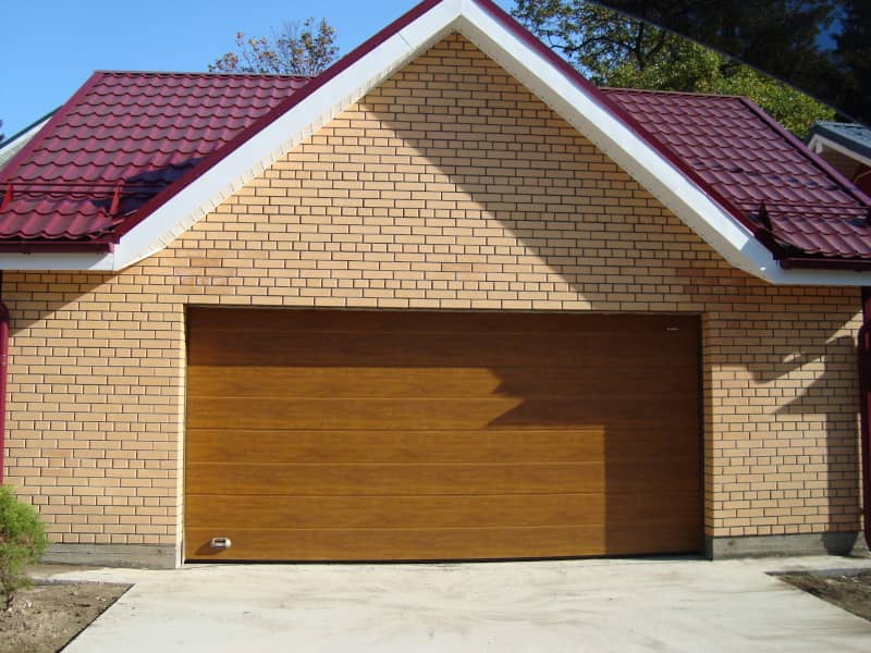 Секционные ворота DoorHan в Сыктывкаре с установкой